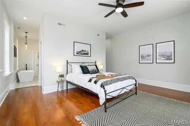 3435 Oregon Avenue, St Louis, MO 63118