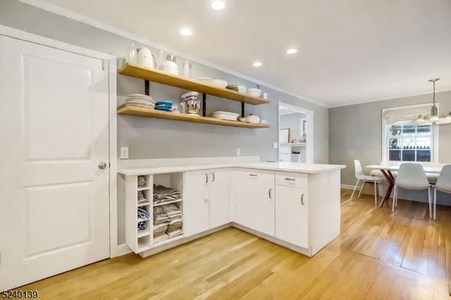 424 Colonial Ave, Westfield Town, NJ 07090