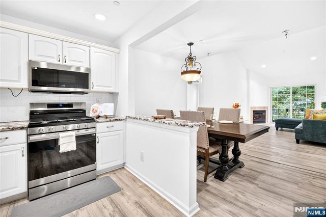 486 Cambridge Drive, Butler Borough, NJ 07405