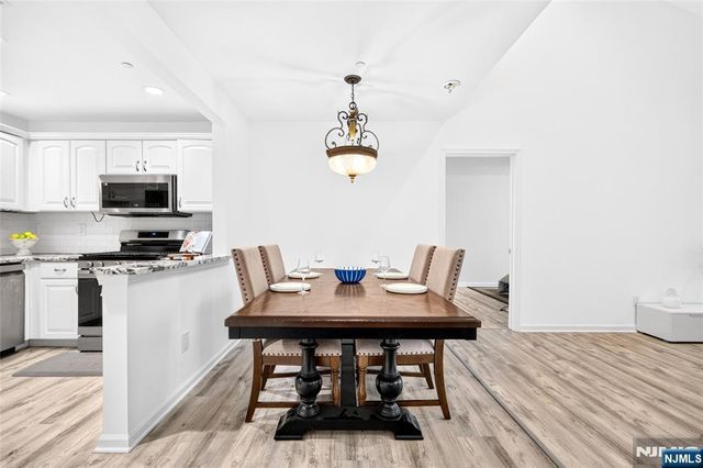 486 Cambridge Drive, Butler Borough, NJ 07405