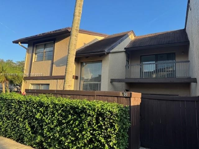 1800 Bayberry Dr 1800, Pembroke Pines, FL 33024