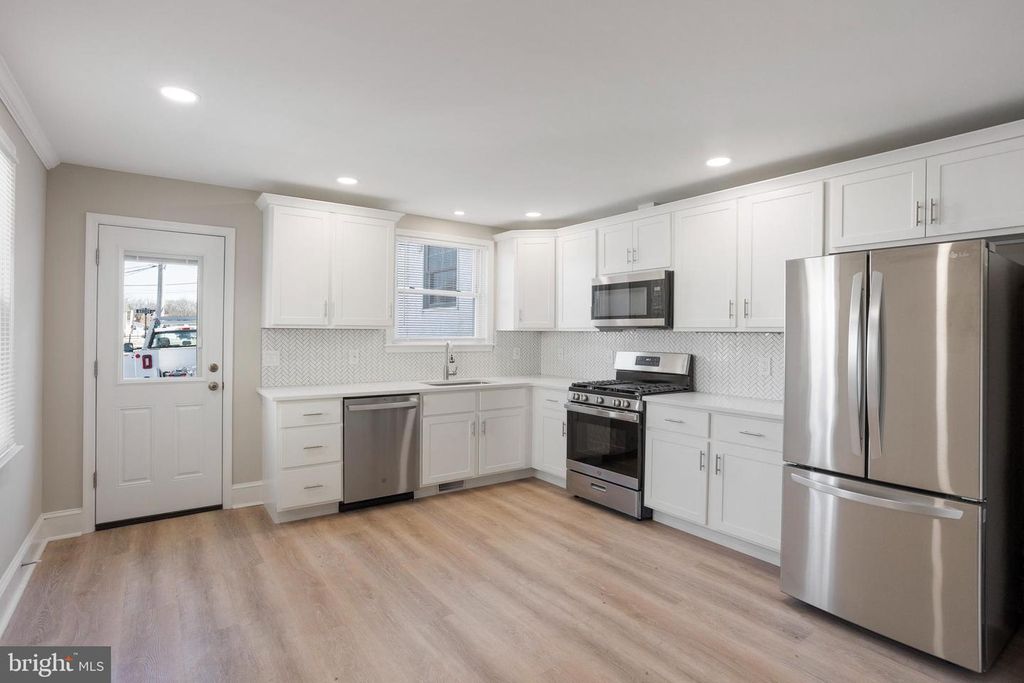 809 N PROVIDENCE RD, Media, PA 19063