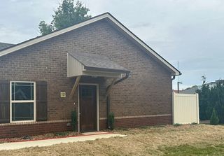 616 Deery St Apt 102, Shelbyville, TN 37160