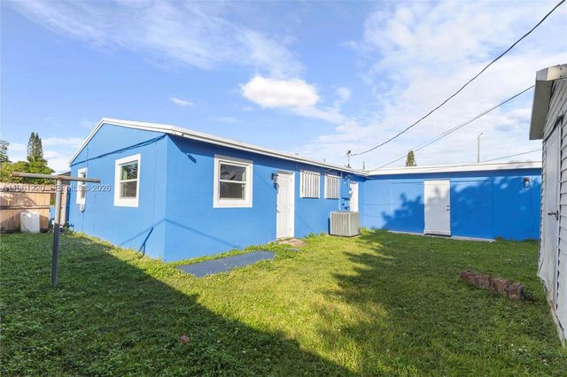 1510 SW 68th Ave, North Lauderdale, FL 33068