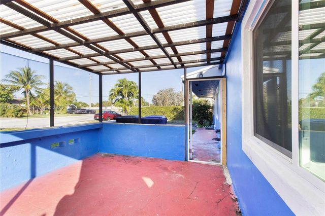 1510 SW 68th Ave, North Lauderdale, FL 33068