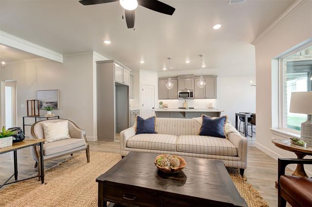 4817 Sand Lily Lane, Edmond, OK 73034