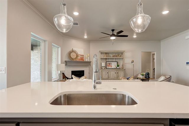 4817 Sand Lily Lane, Edmond, OK 73034