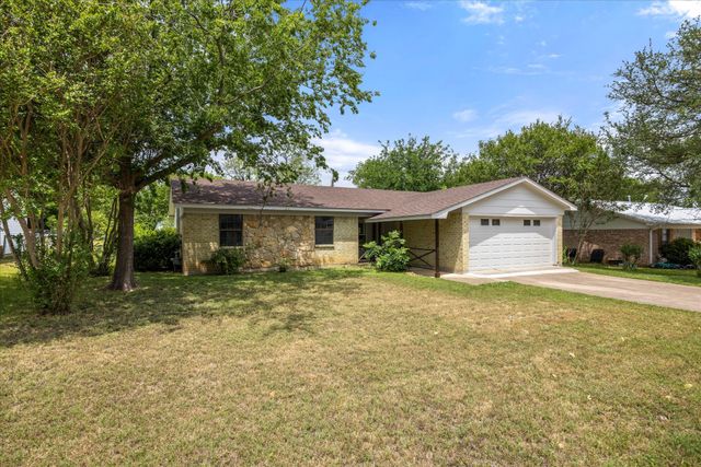 606 Nancy Drive, Glen Rose, TX 76043