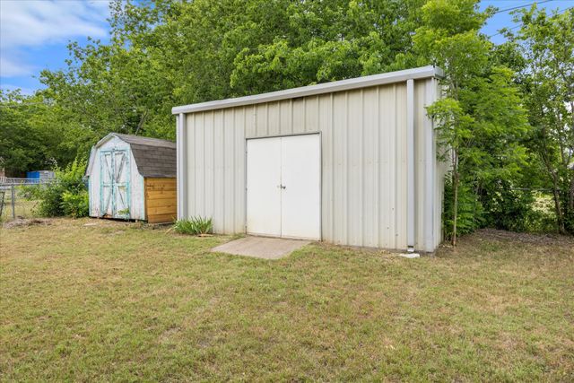 606 Nancy Drive, Glen Rose, TX 76043