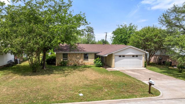 606 Nancy Drive, Glen Rose, TX 76043