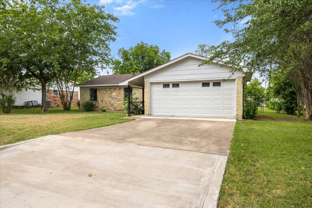 606 Nancy Drive, Glen Rose, TX 76043