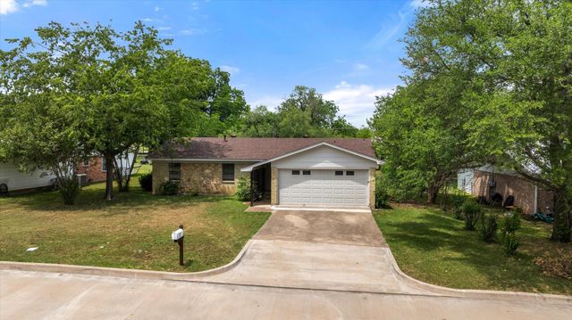 606 Nancy Drive, Glen Rose, TX 76043