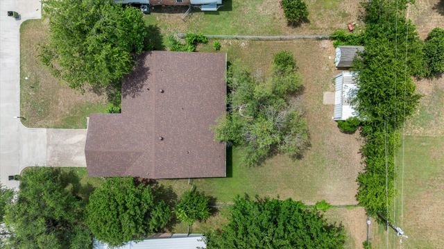 606 Nancy Drive, Glen Rose, TX 76043