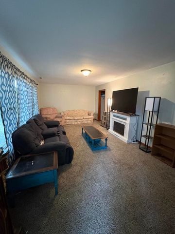 504 South Lincoln Avenue, Aurora, MO 65605
