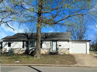 504 South Lincoln Avenue, Aurora, MO 65605