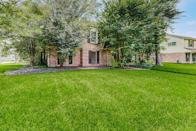 18103 Ravenfield Drive, Houston, TX 77084