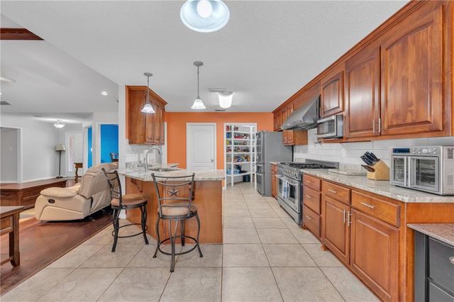 4620 Dresden Drive, Theodore, AL 36582