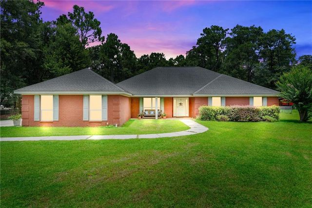 4620 Dresden Drive, Theodore, AL 36582