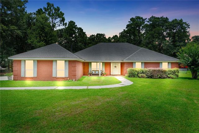 4620 Dresden Drive, Theodore, AL 36582