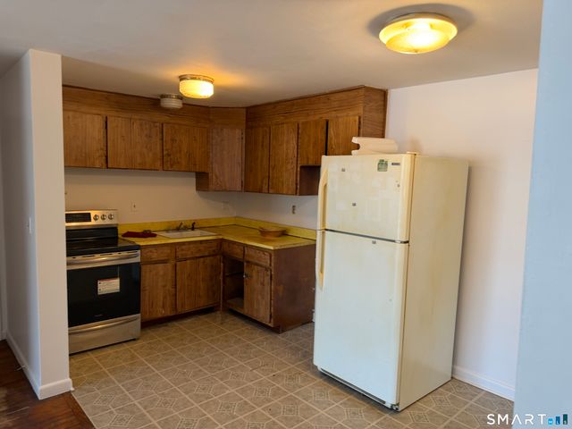 100 Oakwood Avenue APT B1, West Hartford, CT 06119