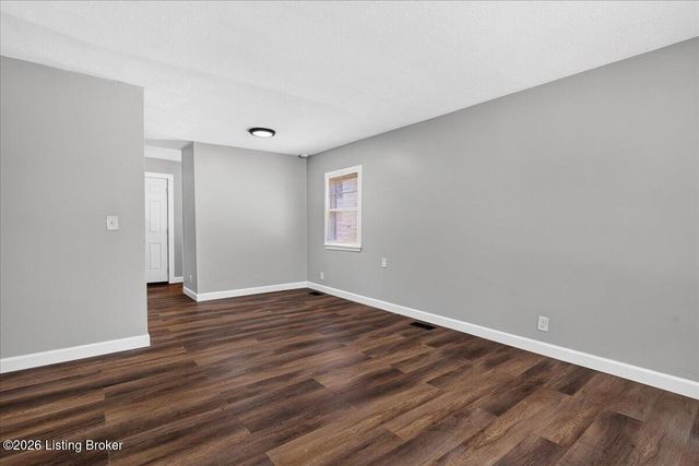 4110 Saint Francis Ln, Louisville, KY 40218