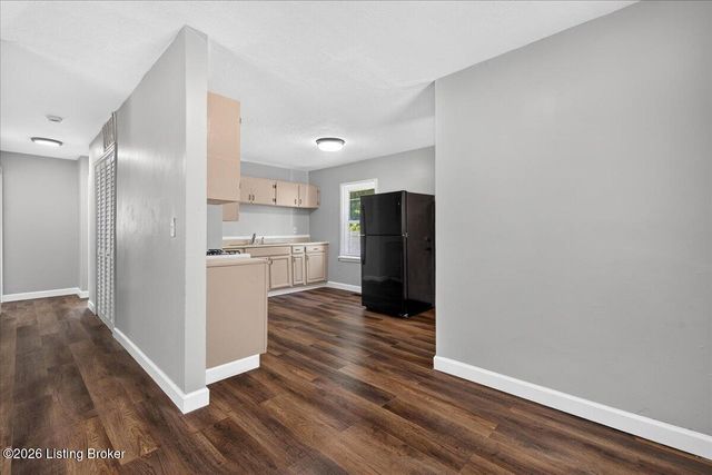 4110 Saint Francis Ln, Louisville, KY 40218