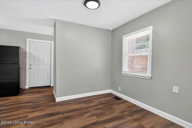 4110 Saint Francis Ln, Louisville, KY 40218