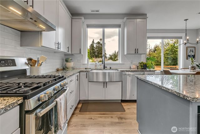 1347 Malatesta Court, Enumclaw, WA 98022