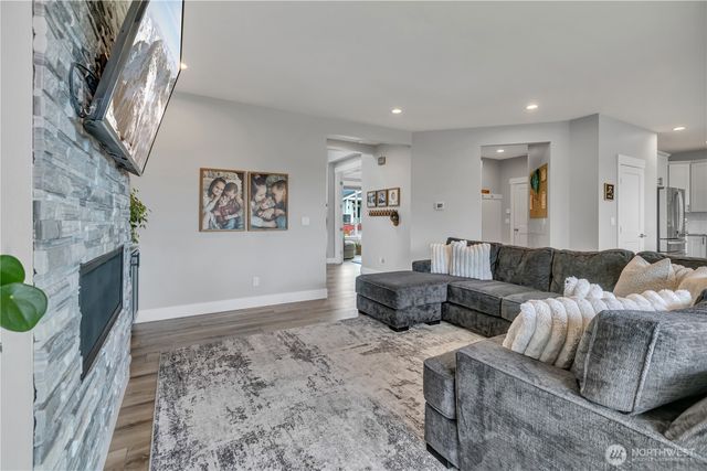 1347 Malatesta Court, Enumclaw, WA 98022