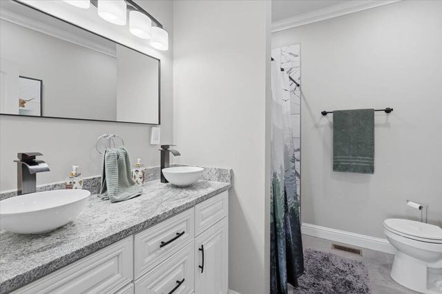 1056 Durgan Place, Dalton, GA 30721