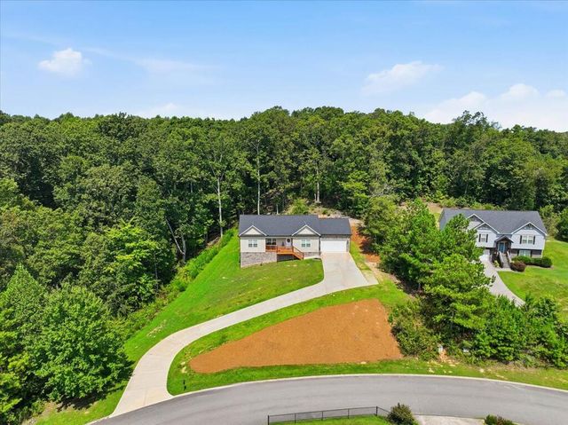 1056 Durgan Place, Dalton, GA 30721
