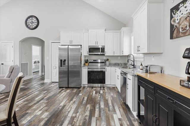 1056 Durgan Place, Dalton, GA 30721