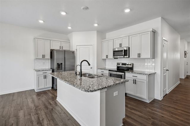 3207 NW Reinhart Drive, Ankeny, IA 50023