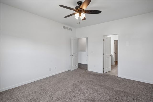 3207 NW Reinhart Drive, Ankeny, IA 50023