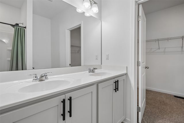 3207 NW Reinhart Drive, Ankeny, IA 50023