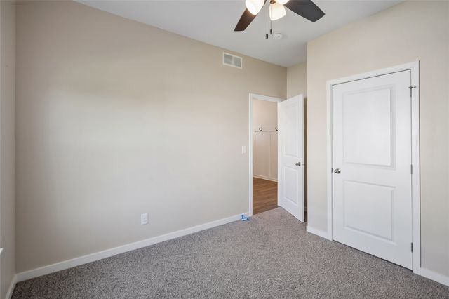 3207 NW Reinhart Drive, Ankeny, IA 50023