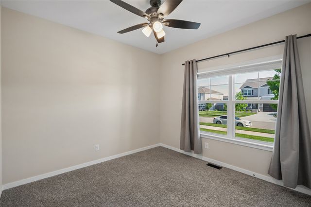 3207 NW Reinhart Drive, Ankeny, IA 50023