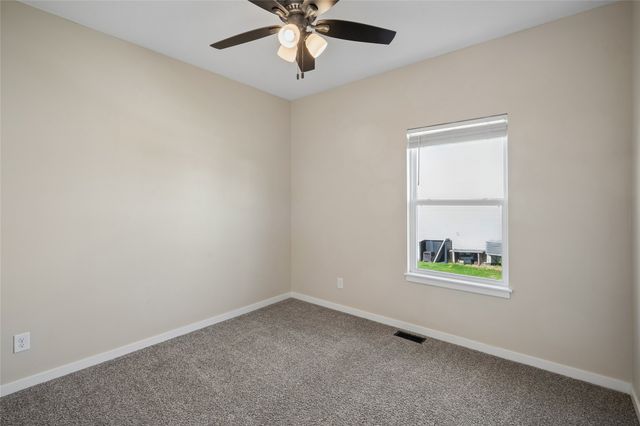 3207 NW Reinhart Drive, Ankeny, IA 50023