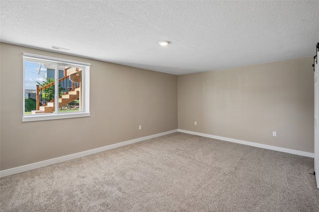 3207 NW Reinhart Drive, Ankeny, IA 50023