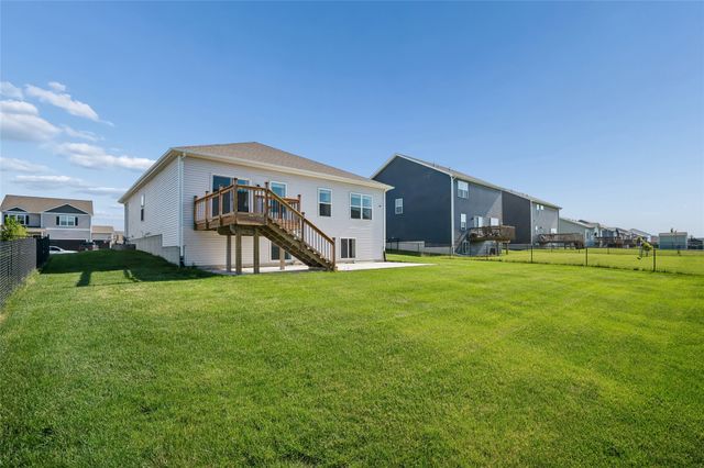 3207 NW Reinhart Drive, Ankeny, IA 50023