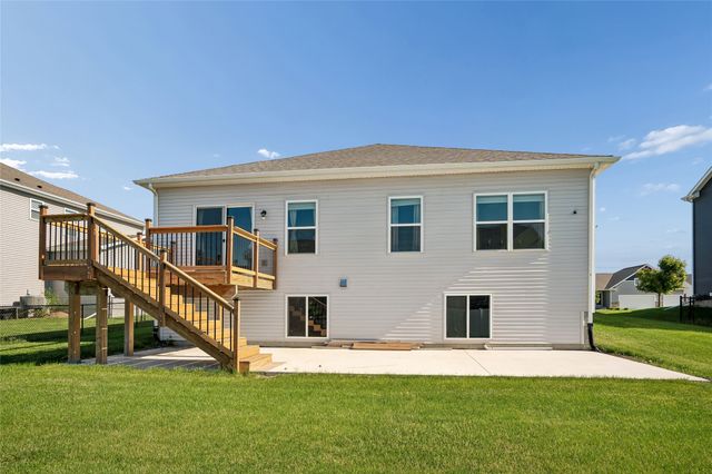 3207 NW Reinhart Drive, Ankeny, IA 50023