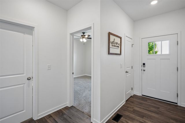 3207 NW Reinhart Drive, Ankeny, IA 50023