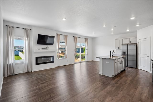 3207 NW Reinhart Drive, Ankeny, IA 50023