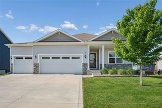 3207 NW Reinhart Drive, Ankeny, IA 50023