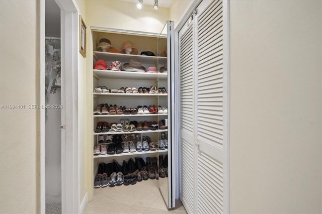 3505 S Ocean Dr 201, Hollywood, FL 33019