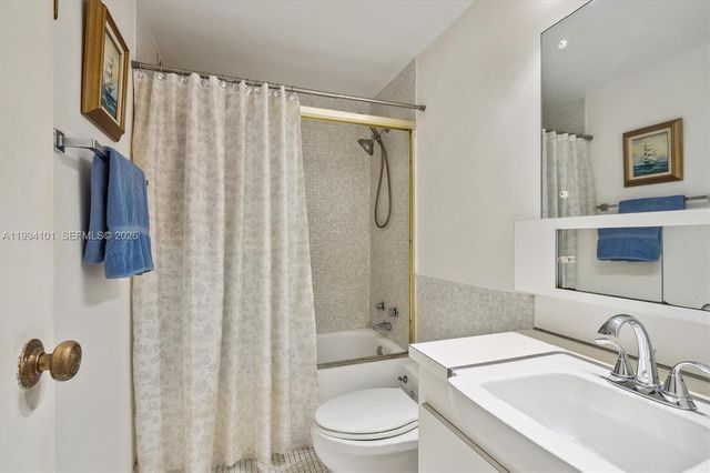 3505 S Ocean Dr 201, Hollywood, FL 33019