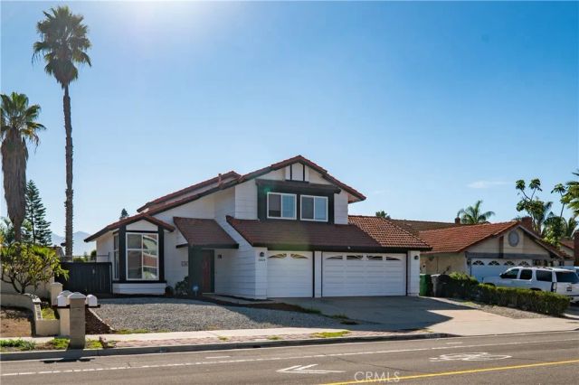 1454 Cresta, Corona, CA 92879