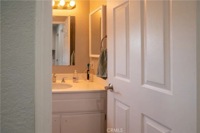 1454 Cresta, Corona, CA 92879