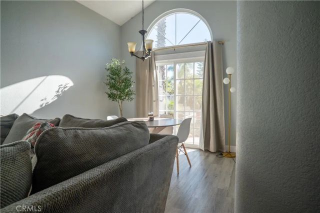 1454 Cresta, Corona, CA 92879