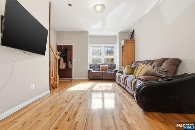 22 Lentz, Newark, NJ 07105